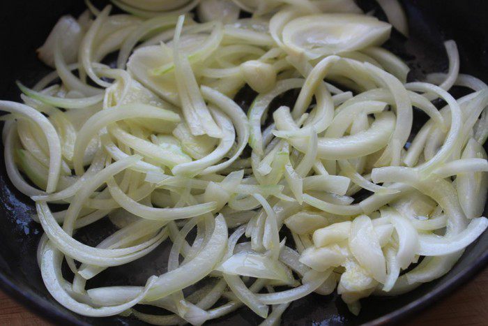 Пицца Маринара на томатном тесте