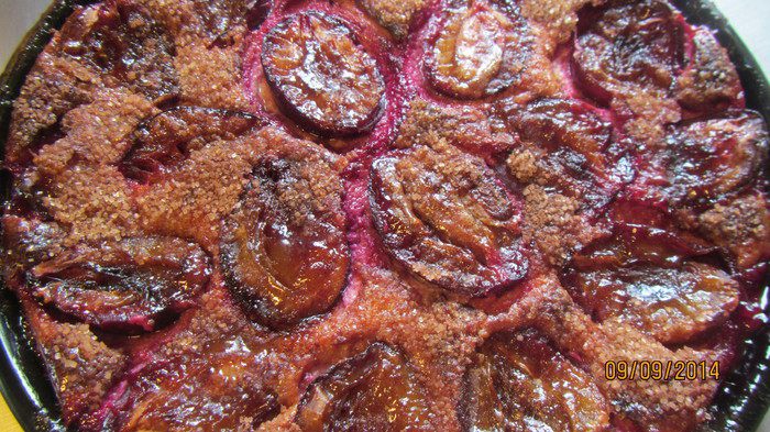 Флан со сливами и сметаной (Plum and Soured Cream Flan)