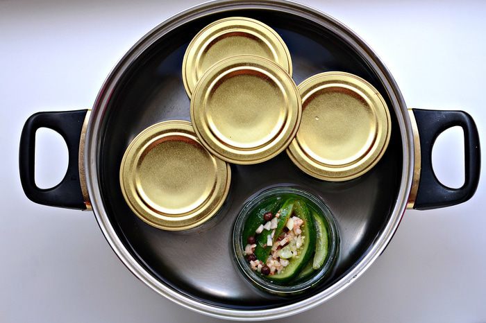 Маринованные огурчики в собственном соку