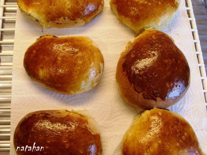 Булочки с марципано-ореховой начинкой