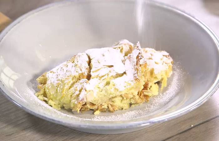 Bread-and-butter pudding 