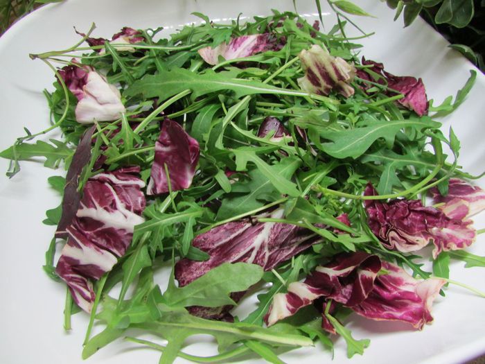 Салат с жареным фенхелем и грейпфрутом