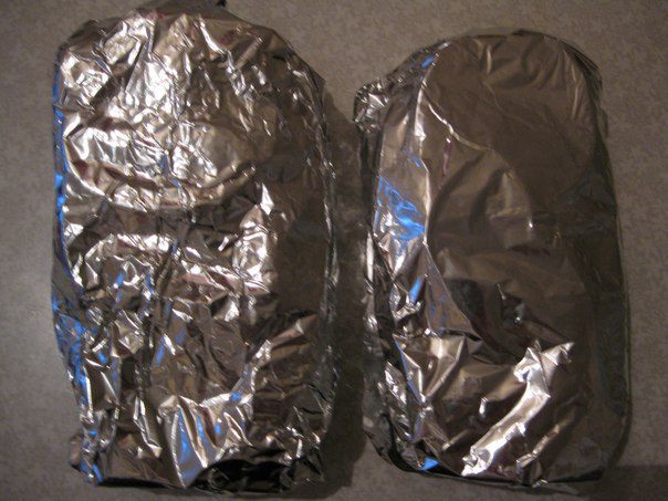 Семга с помидорами и перцем, запеченная в фольге