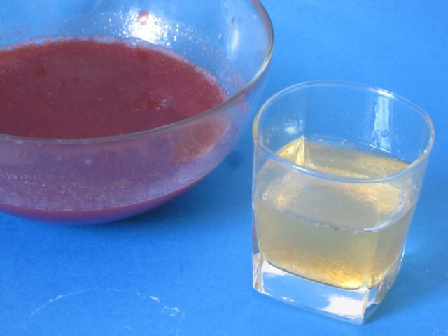 Суфле из слив со сгущенным молоком