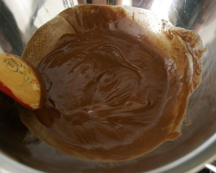 Шоколадно-сливочный тарт с фруктами