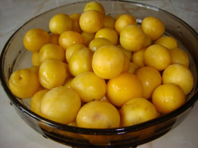 Пирог из сливового пюре