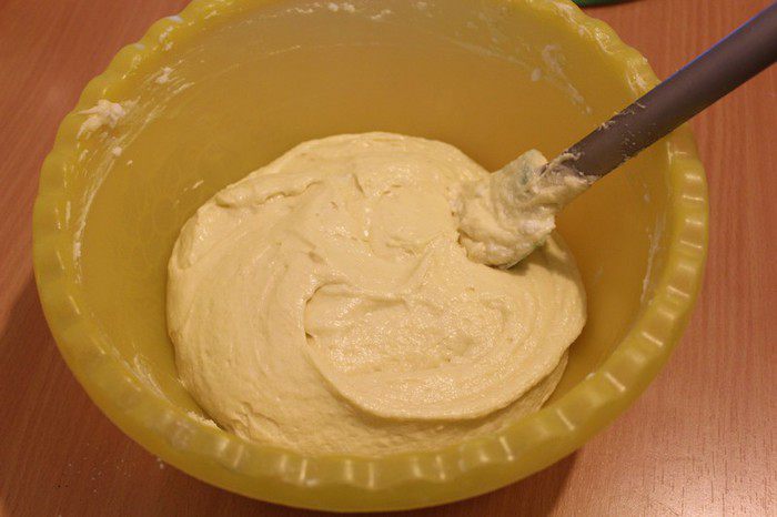 Кекс с грушей и белым шоколадом