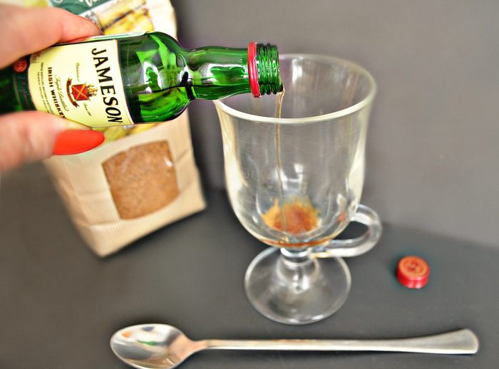 Коктейль Ирландский кофе (Irish Coffee)