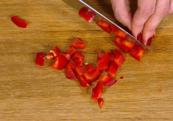 Котлетки из фасоли со сладким перцем и чили 