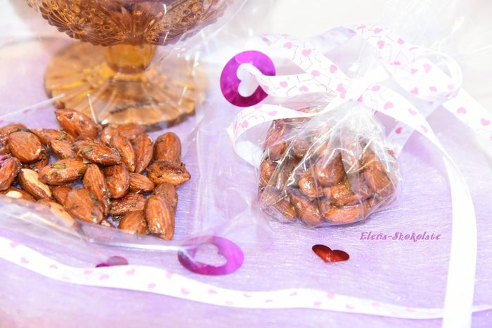 Миндаль в меду с морской солью