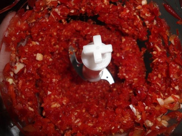 Соус-аджика из перчиков Чили