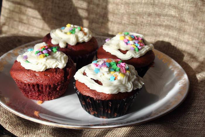 Кексы Red Velvet с сюрпризом