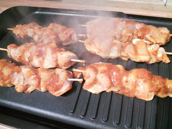 Куриные шашлычки в карри соусе 