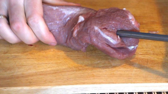 Свиная вырезка с черносливом