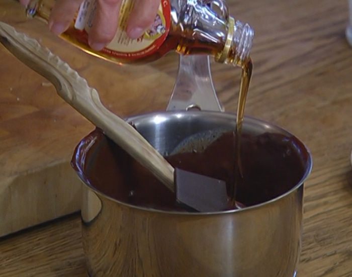 Сметанник с фундуком и изюмом