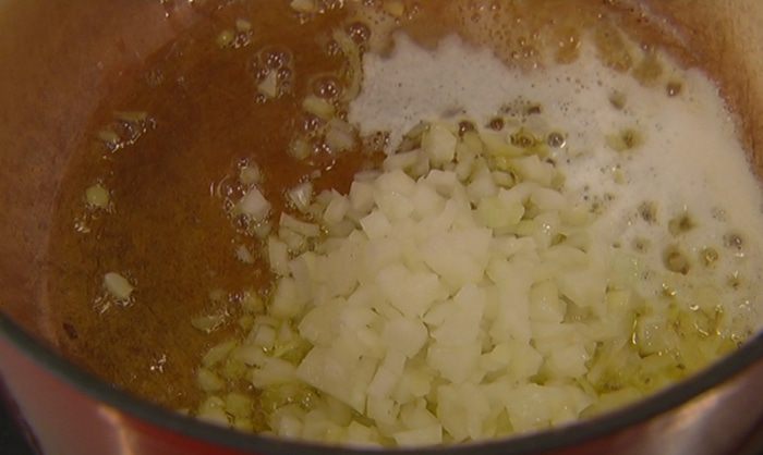 Свекольный суп с фрикадельками