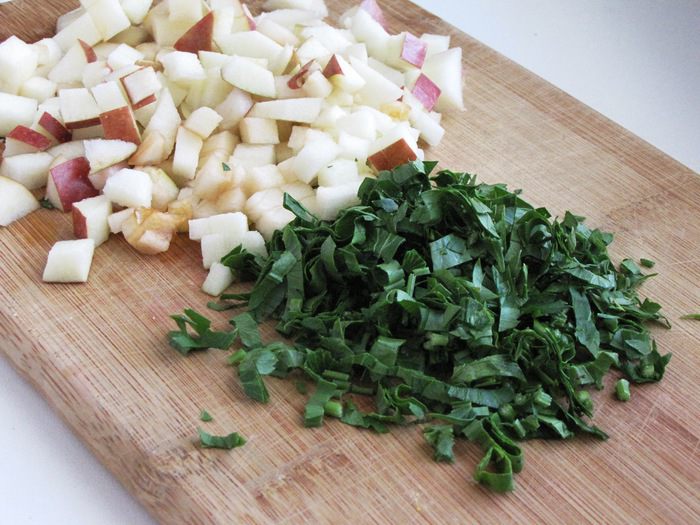 Тыква с фаршем, яблоками, изюмом