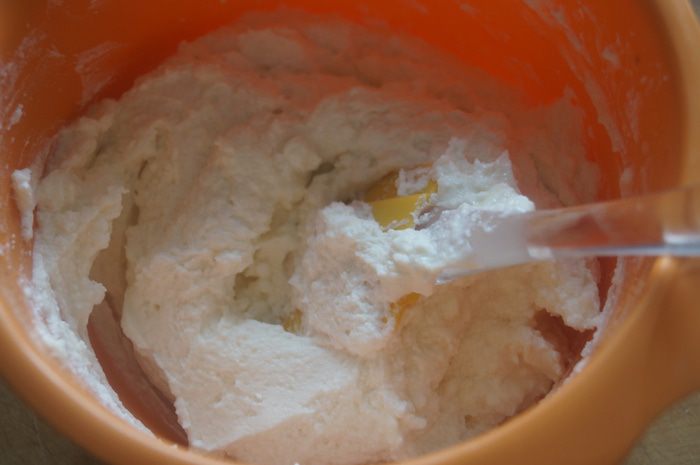 Блинчики-малышки с творогом в горшочках