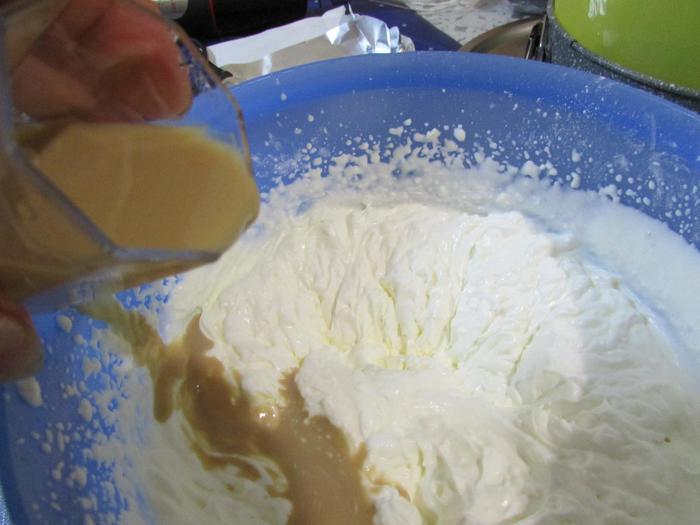 Шоколадно-вишнёвый торт-мусс