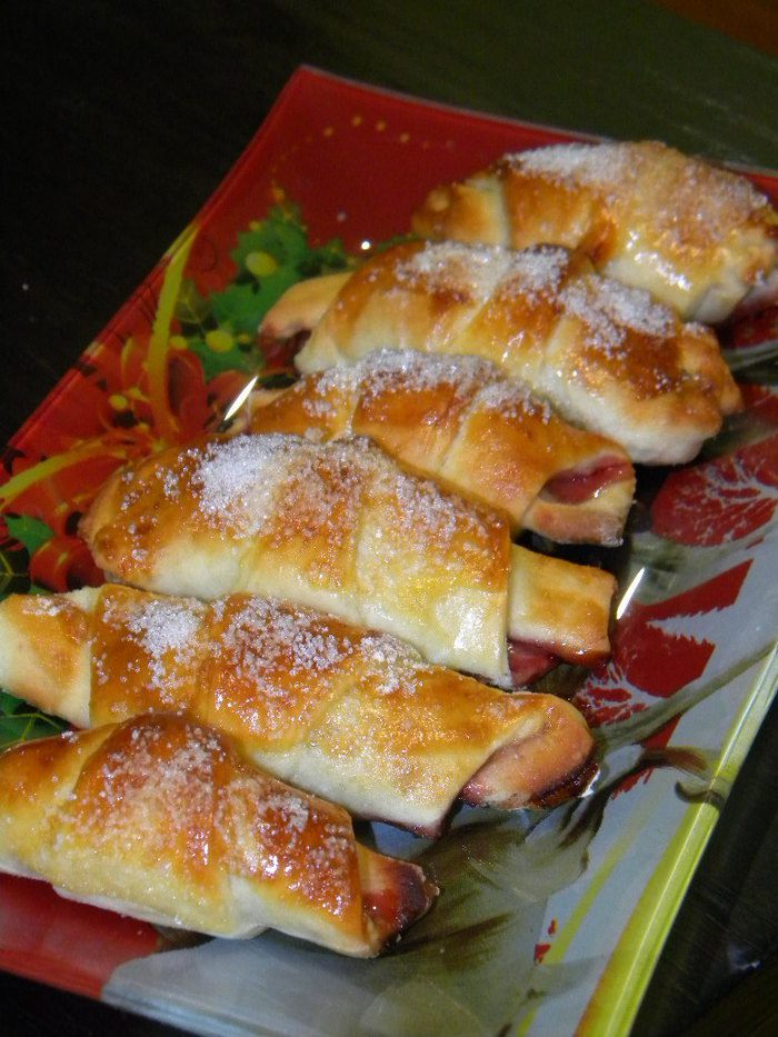 Рогалики с вишнями (мамины)