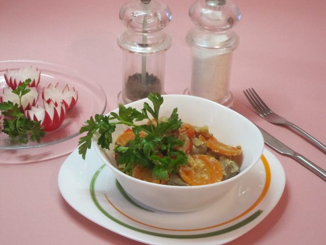 Куриная печень с овощами в духовке
