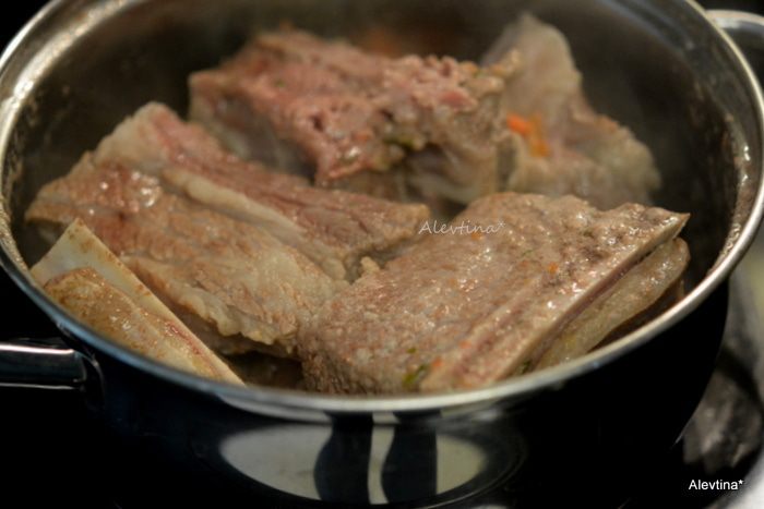 Говяжьи ребрышки в духовке