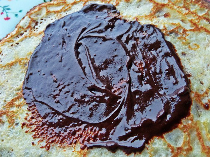 Блины с хурмой и шоколадом