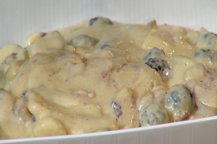 Хитрая грушевая шарлотка с ежевикой