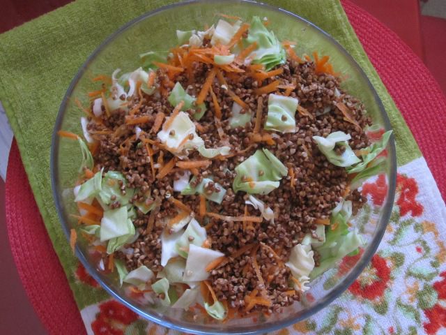 Гречка с курицей и капустой