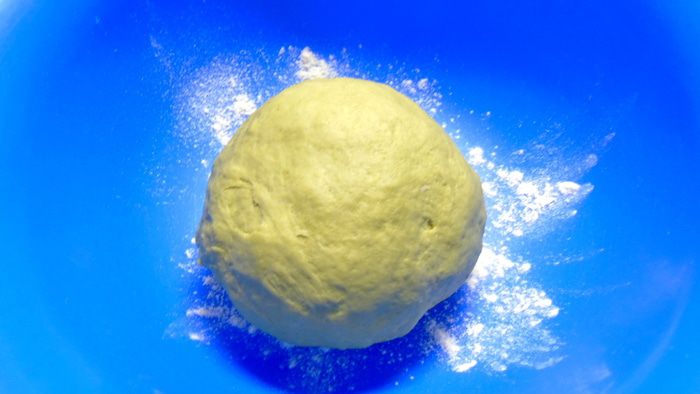 Хлеб с чаем матча и грецким орехом