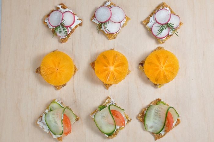 Шведские хрустящие хлебцы с семенами