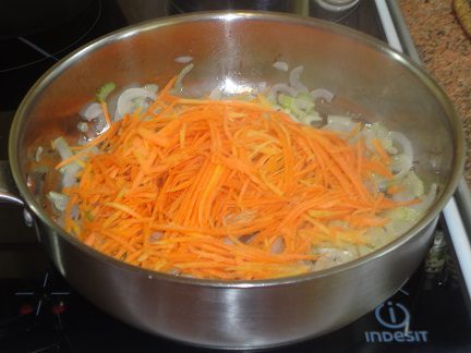 Овощное рагу с орехами