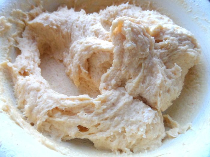 Кекс с брокколи, оливками и пармезаном