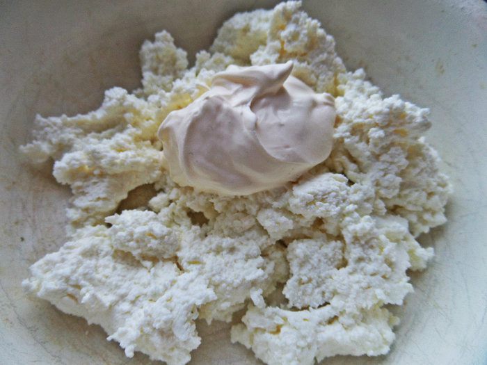 Бутерброд с пикантным творогом