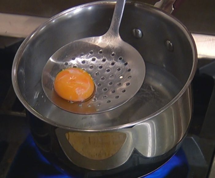 Спагетти карбонара с желтками пашот