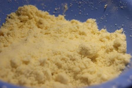 Яблочный пирог с медово-лимонной заливкой