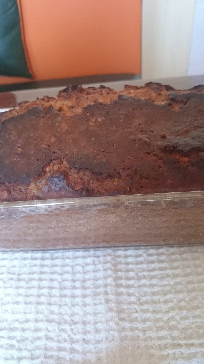 Банановый кекс с кедровыми орешками и цедрой лимона