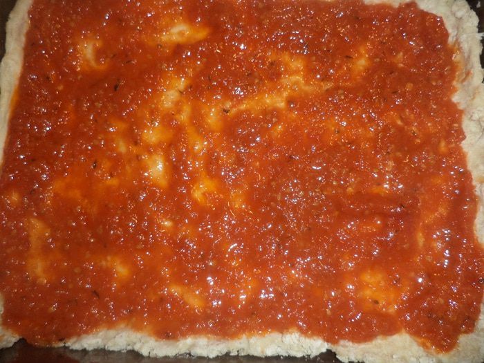 Пицца с баклажанами и кабачками