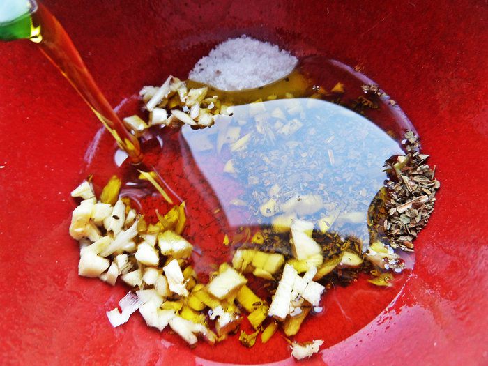 Гречневый салат с овощами и салями