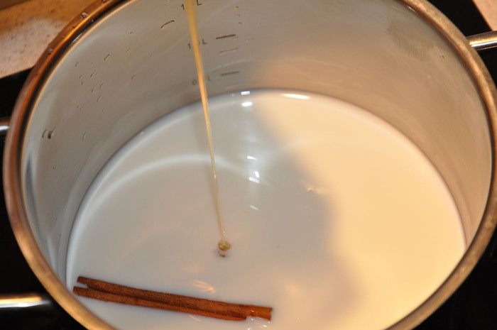 Горячий шоколад с медом и корицей