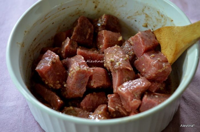 Перуанский говяжий кебаб с кукурузой