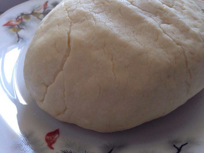 Сливовый пирог с ореховым крокантом