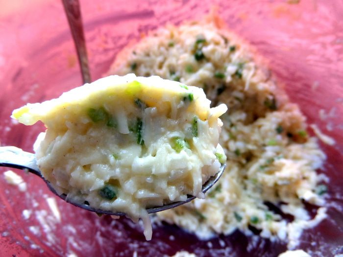 Куриный суп с рисово-сырными клецками