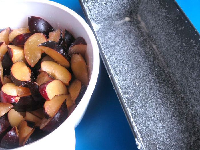 Флоньярд со сливами