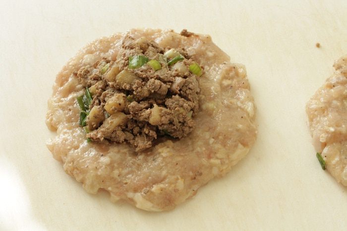 Куриные зразы с печенью и яблоками