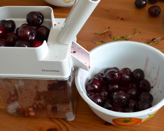 Клафути с черешней