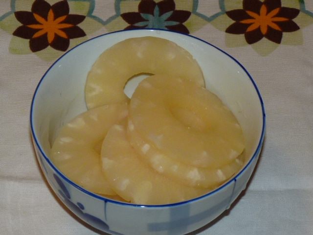 Запеченная корейка с ананасами