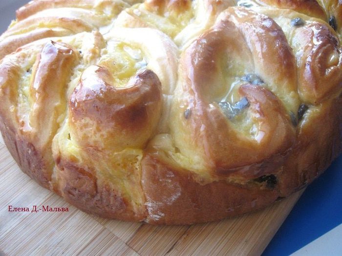   Бриошь с кусочками шоколада и кремом Патисьер