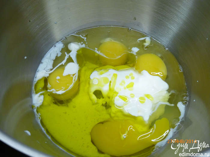 Сырные маффины с паприкой и оливками