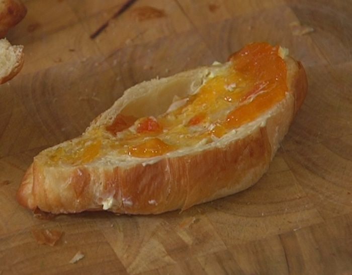 Пудинг с белым шоколадом и изюмом 